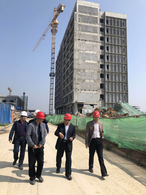 王明智深入彬長鐵運公司以及渭河彬州乙二醇工地檢查工作