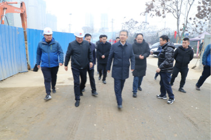 漢中市常務副市長陳曉勇視察陜煤建設漢中分公司鋪鎮污水處理廠截污干管項目