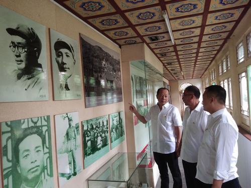 陜煤建設(shè)洗選煤運(yùn)營公司安裝第五黨支部主題黨日活動進(jìn)行時