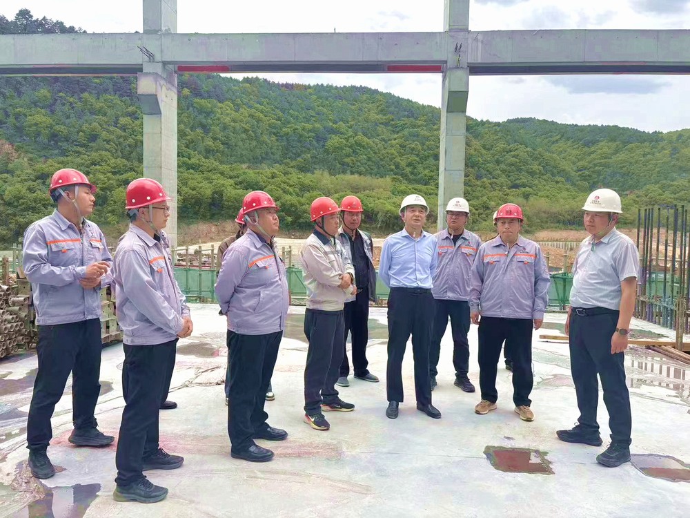 黃陵礦業集團黨委副書記、總經理趙小兵“五一”期間深入天工公司基層項目檢查指導