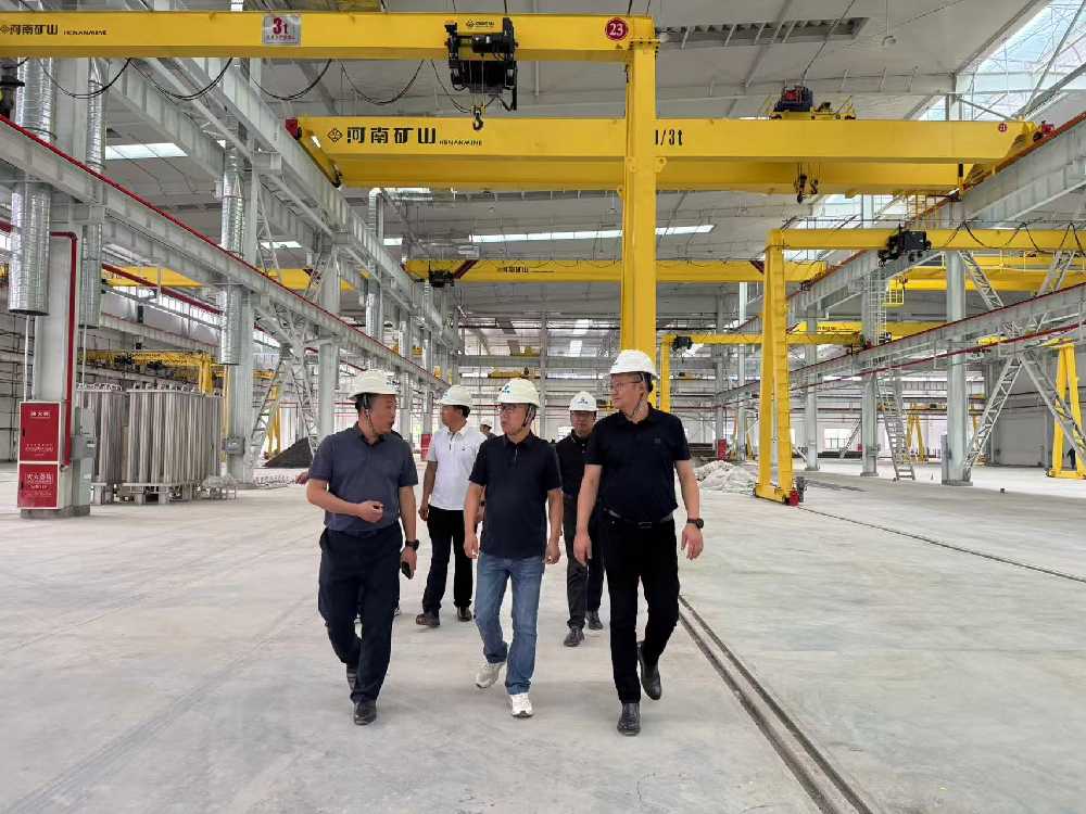 李云鵬赴漢中分公司自貢龐源智能塔機制造項目開展重點建設項目大檢查