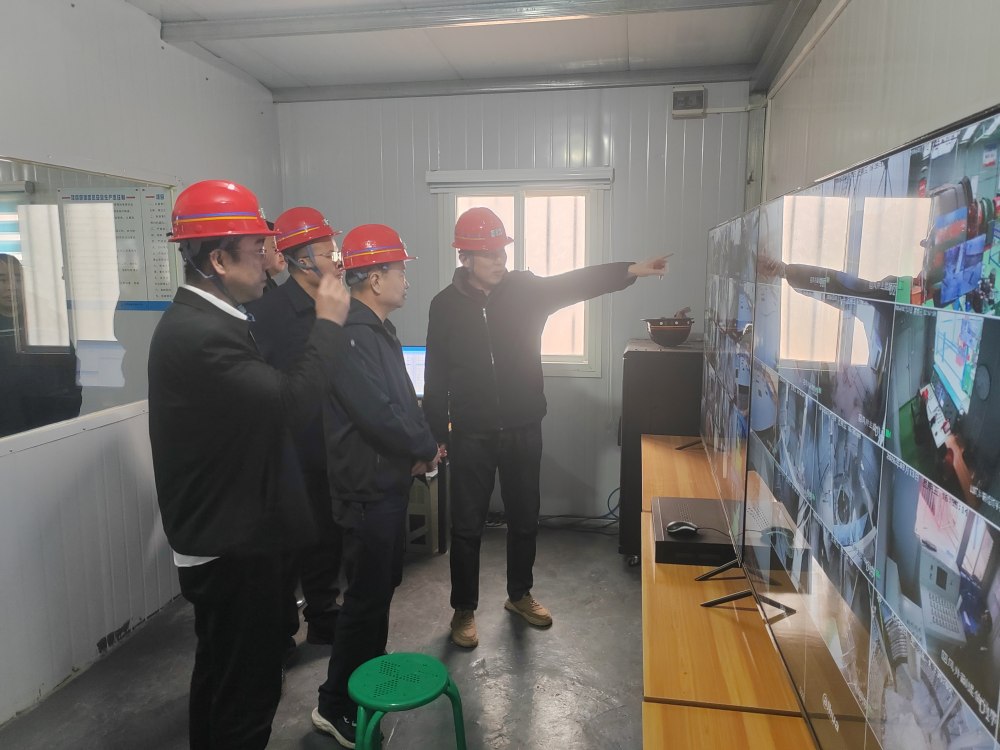 國能陜西榆神礦業有限公司大保當煤礦董事長李鋒一行蒞臨陜煤建設礦建三公司小保當項目考察調研