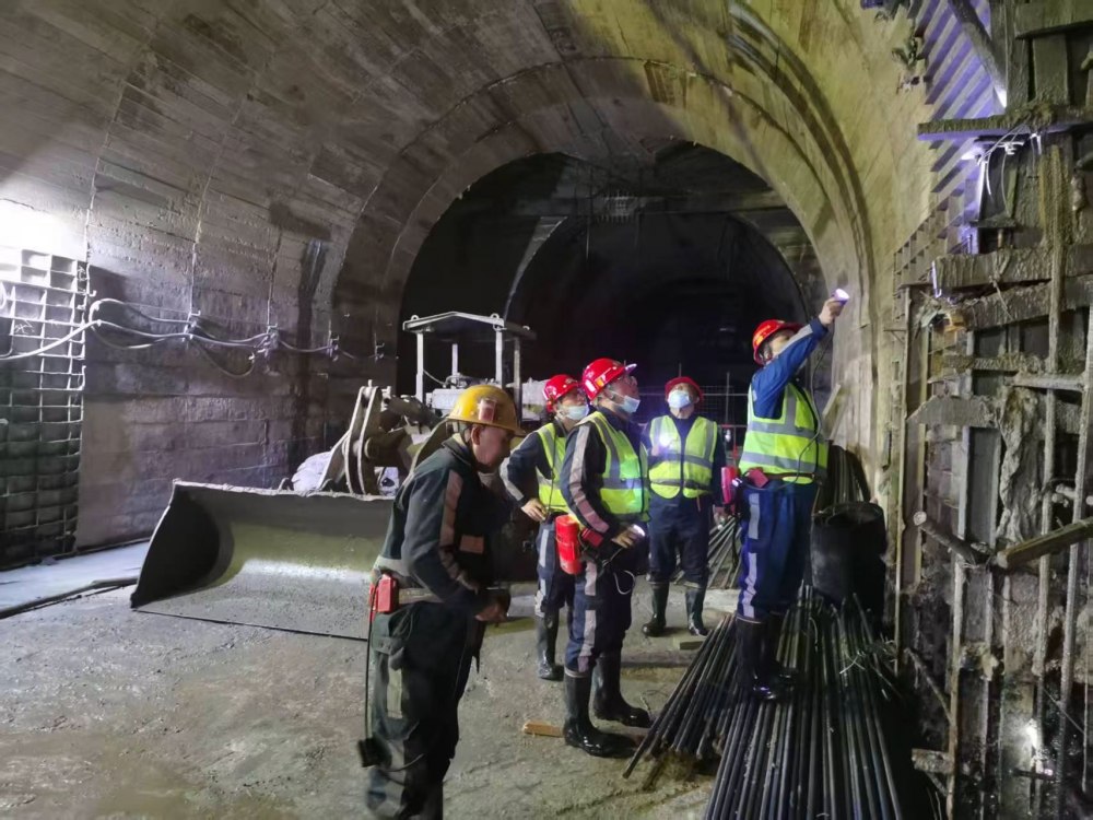 陜煤建設煤礦運營服務分公司：以案為鑒強警示 自查自糾筑防線